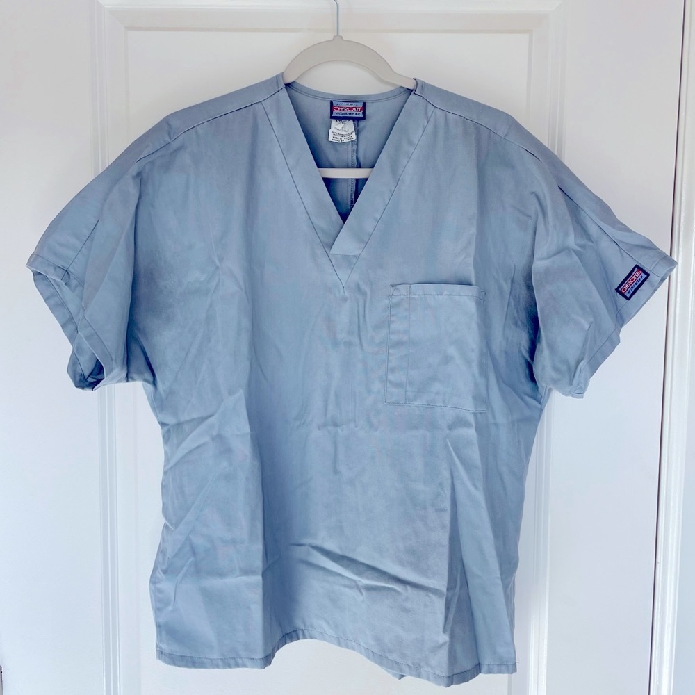 Scrub set with one S top and one XS bottom. Can buy together or separate.